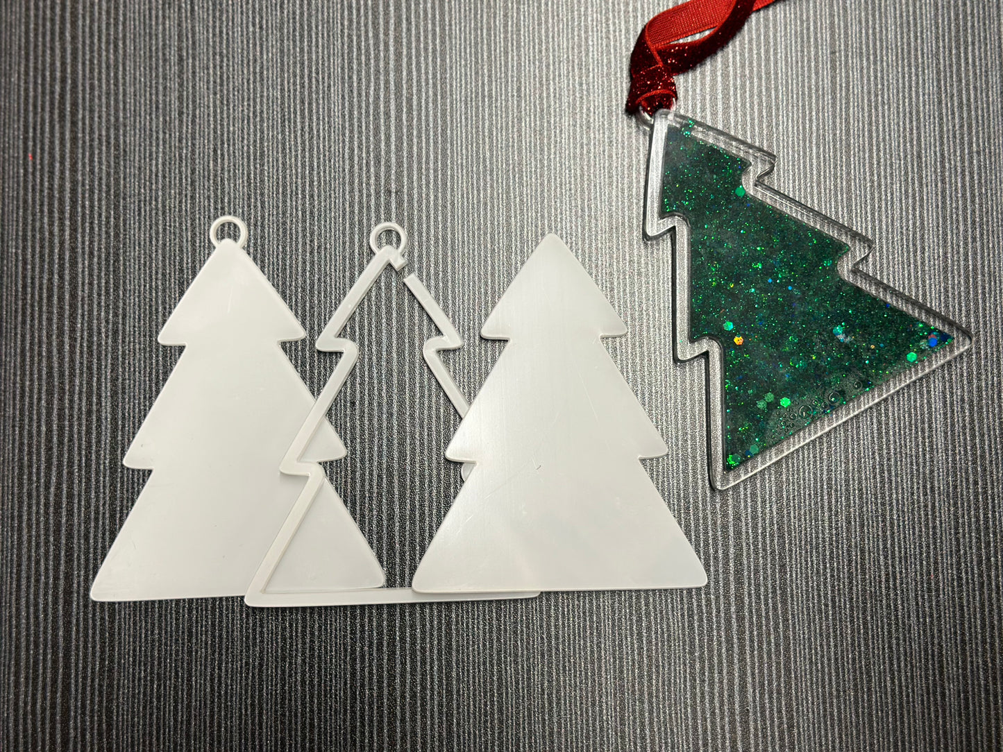 DIY Acrylic Christmas Tree Snowglobe Kit